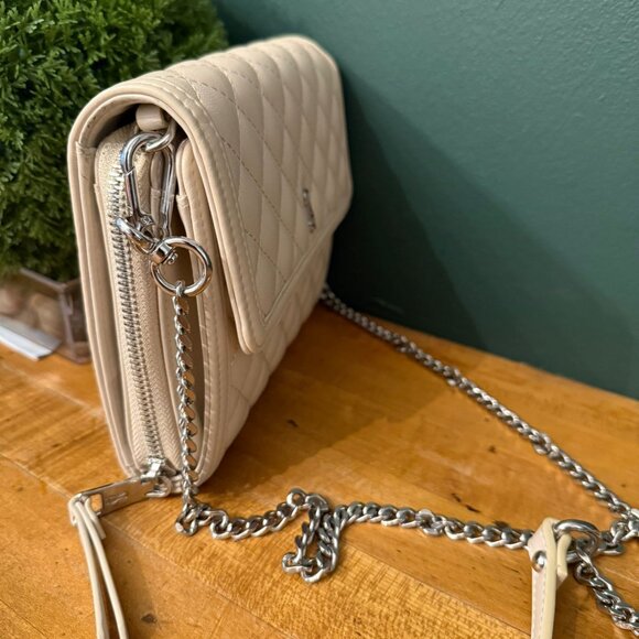 Steve Madden Bvital-Q Quilted Crossbody - Picture 2 of 2